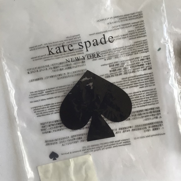 KATE SPADE PICTURE DOT AND SPADE FLOWER NON MEDICAL MASK SET NWT - Picture 6 of 12